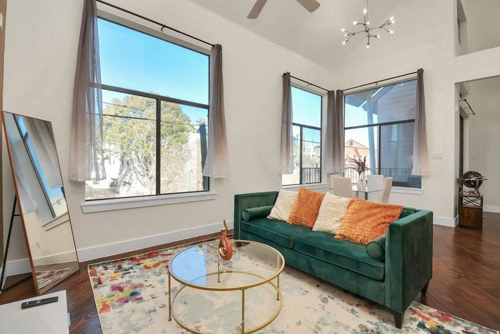 휴스턴 3Br/3.5Ba Three Story East Downtown Townhouse With View 빌라 외부 사진
